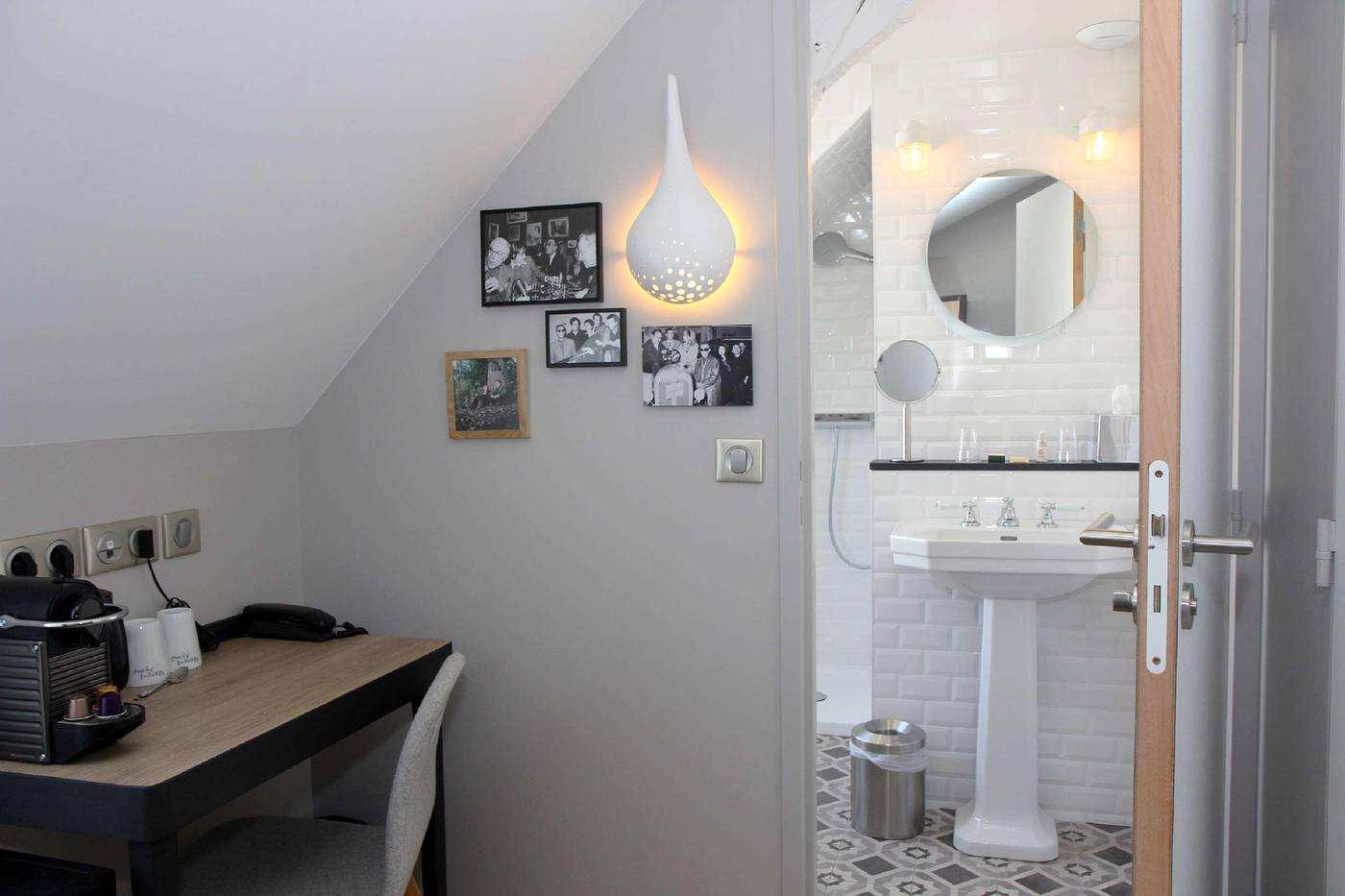 Hotel-Litteraire-Marcel-Ayme--BW-Premier-Collectio-Room-48