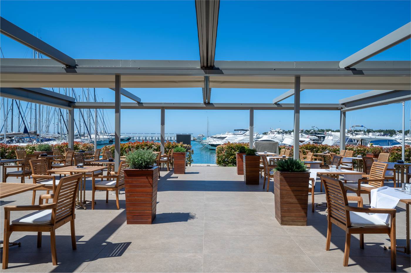Boutique-Hotel-Nautica-Restaurant-12
