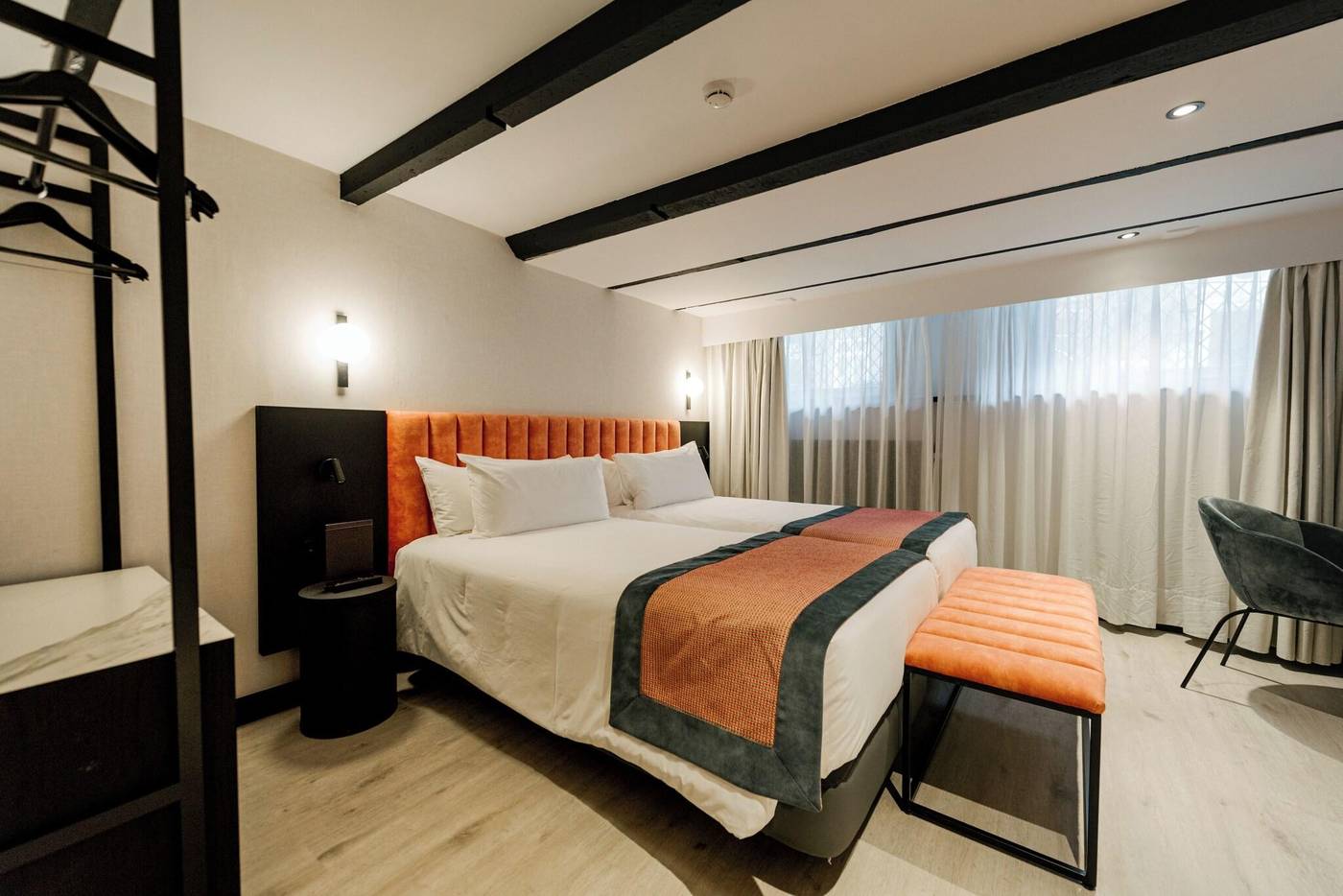 Catalonia-Vondel-Amsterdam-Room-37
