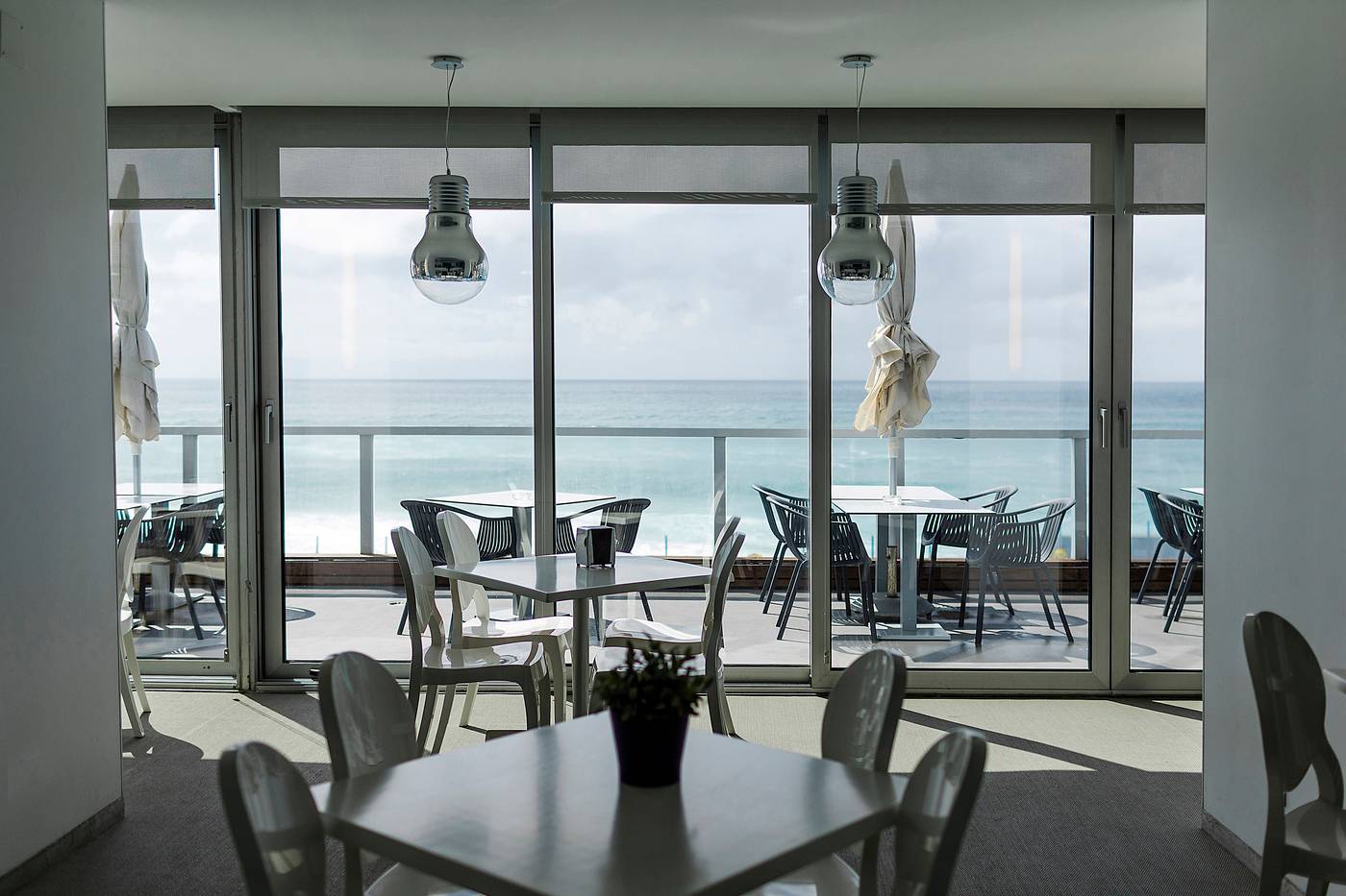 HOTEL-ARRIBAS-Restaurant-6