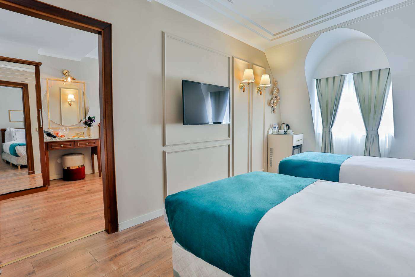 Orient-Express-Hotel-Room-17