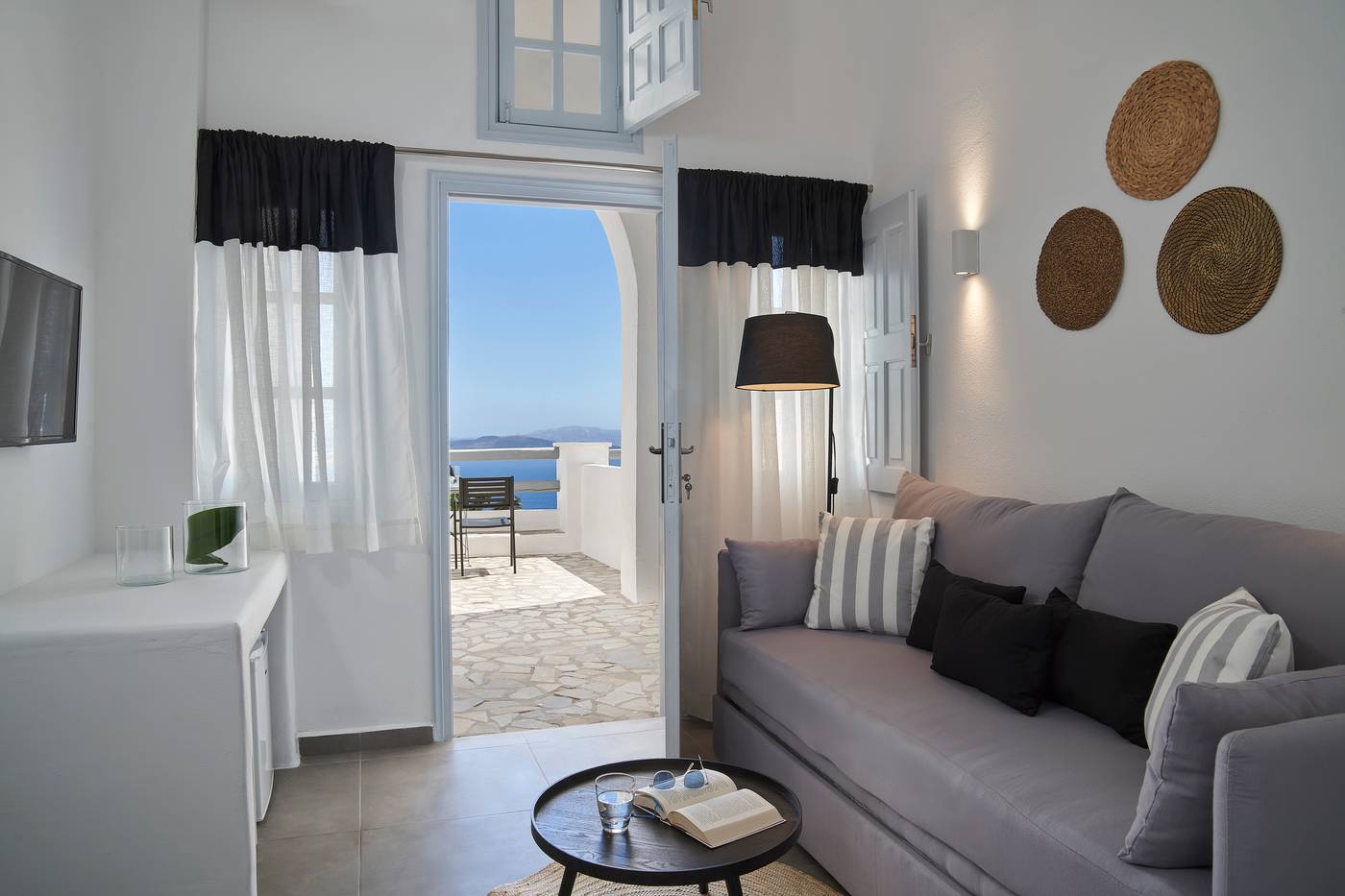 Mr-and-Mrs-White-Oia-Santorini-Room-26