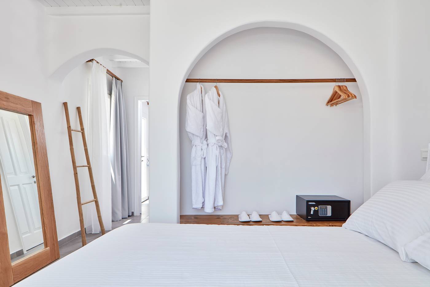 Mykonos Waves-Greece-MYKONOS-Room-10