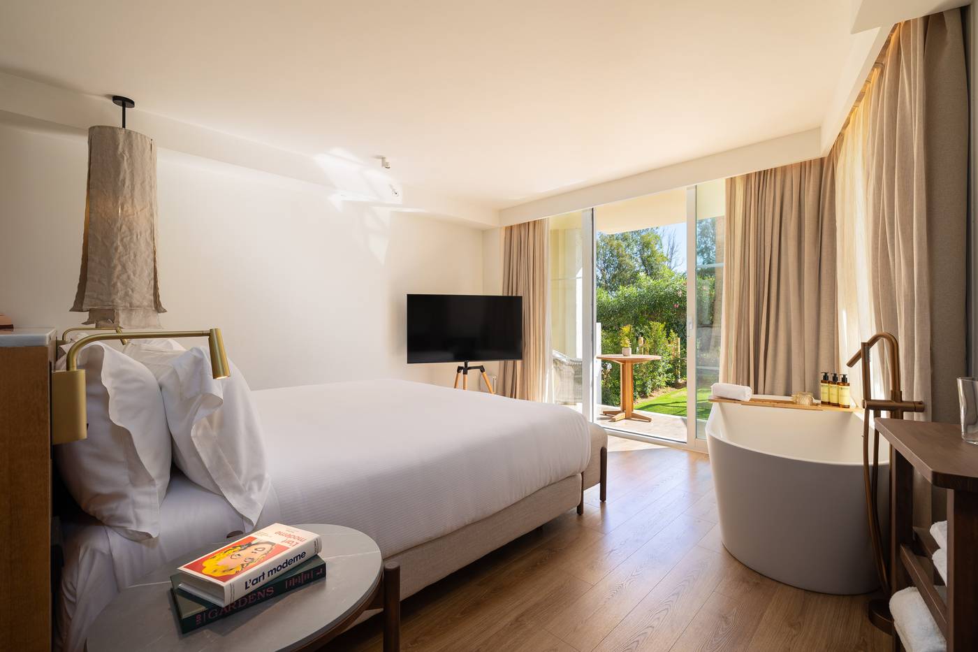 01.10.25 ME Marbella