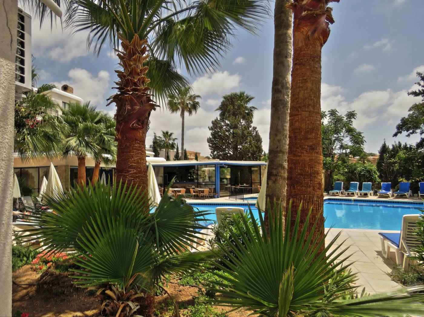 Hilltop-Gardens-Terrace-5