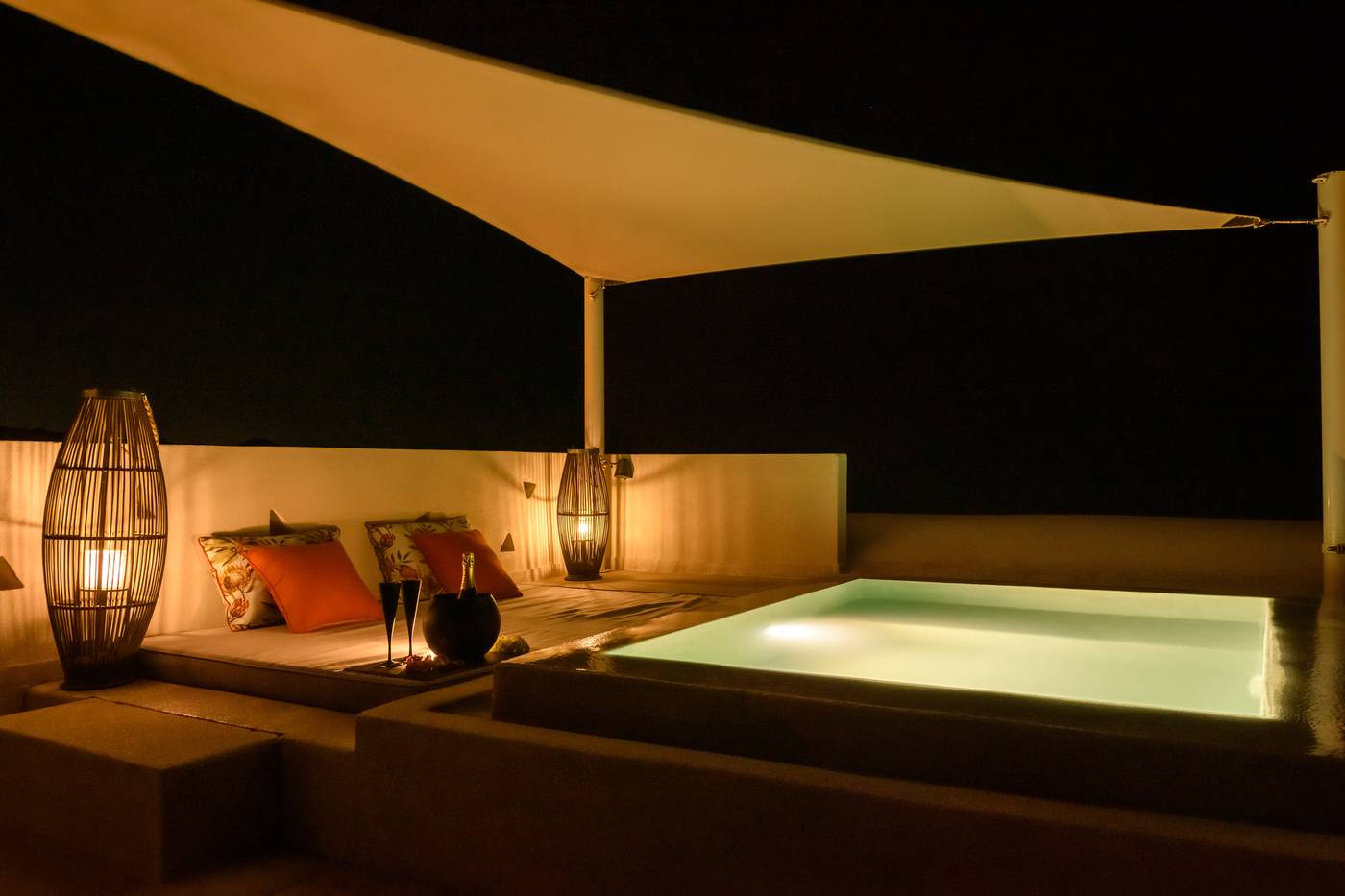 Potnia-Theron-Suites-Room-9