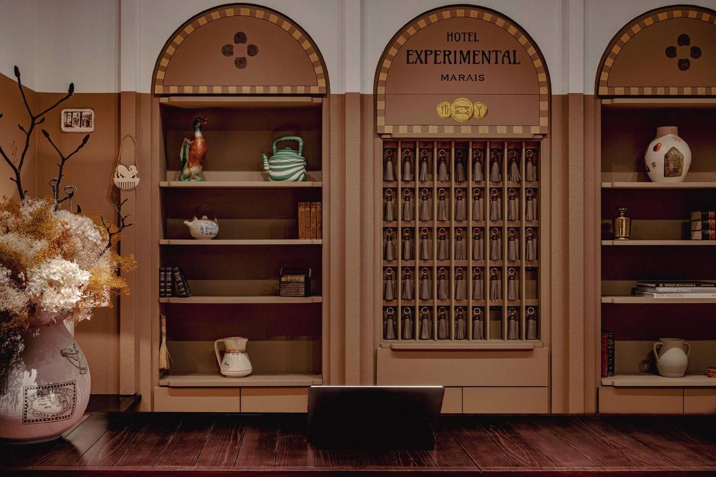 Sinner-Paris-Lobby-41