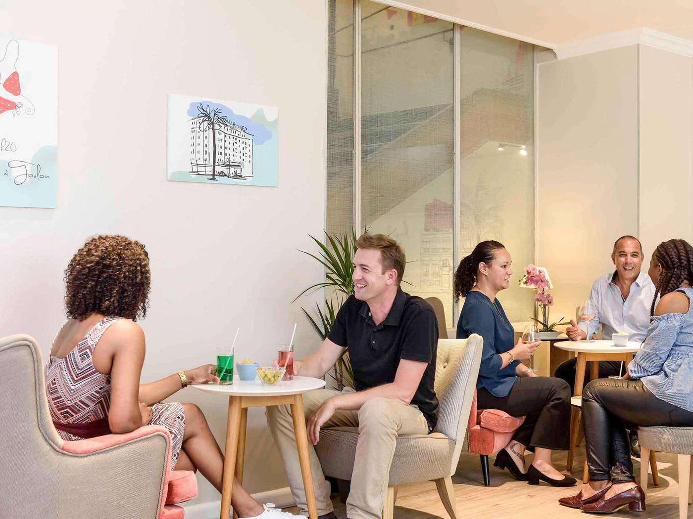 Mercure-Nice-Marche-aux-Fleurs-Bar-44