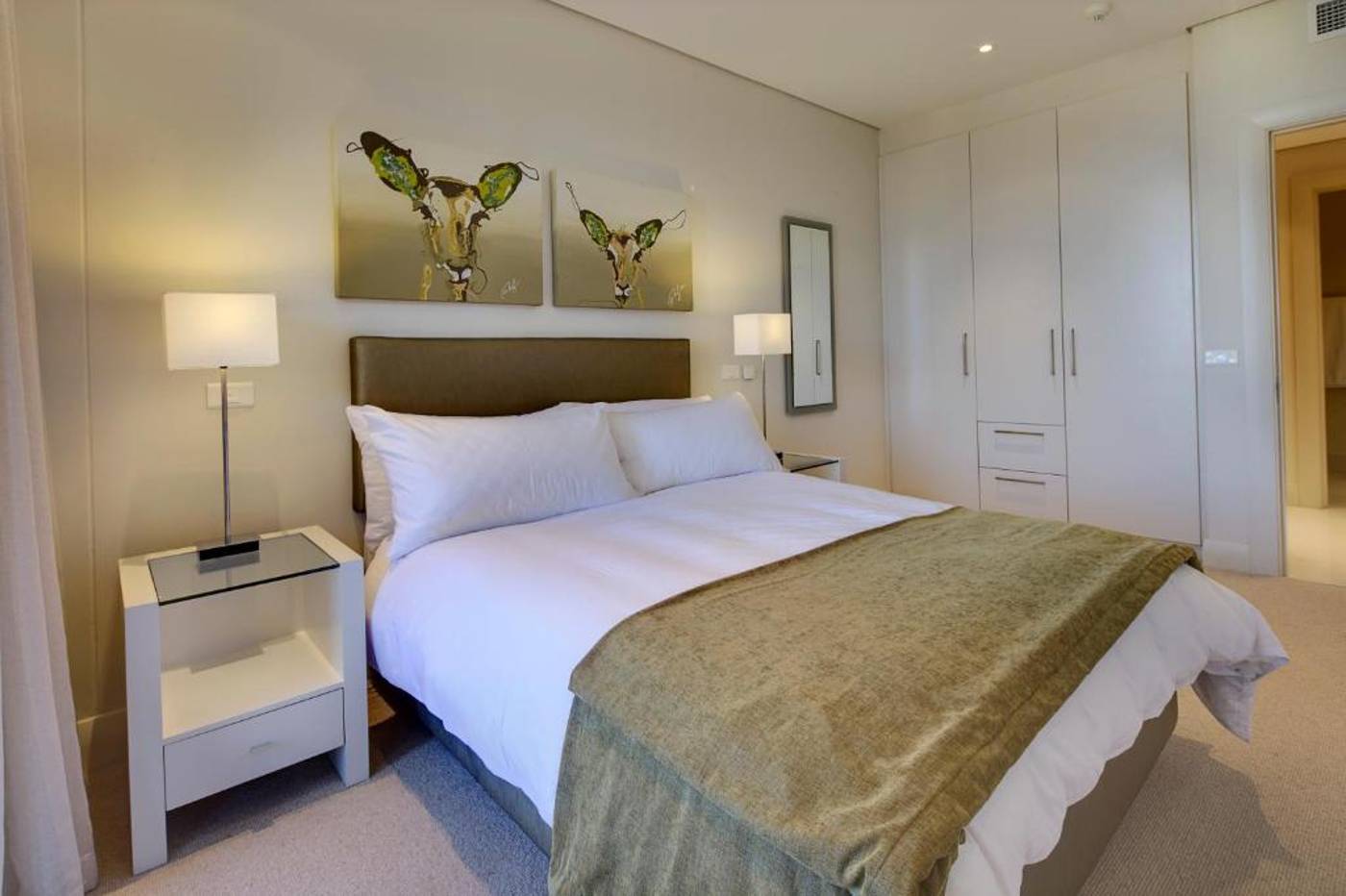 Lawhill-Luxury-Apartments-Room-42