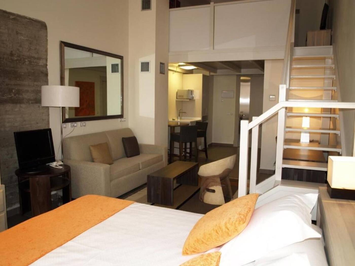 Eco-Alcala-Suites-Room-20