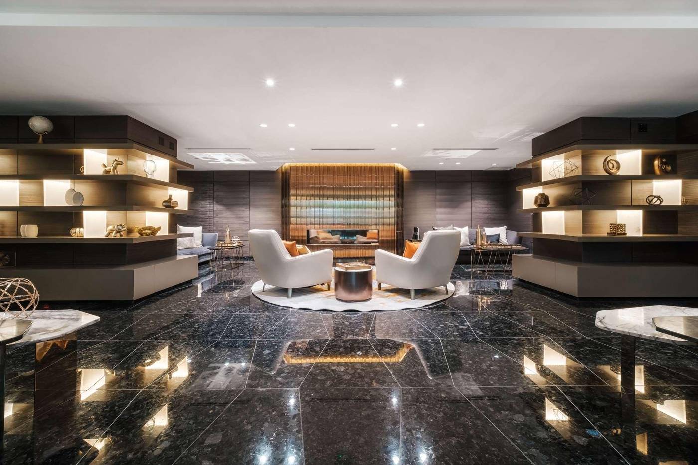 Paradox-Hotel-Vancouver-Lobby-17