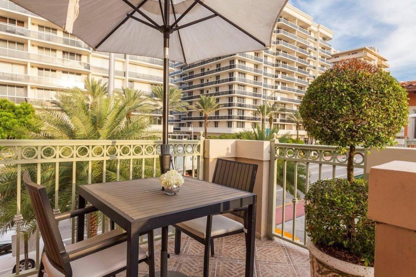 Sun Habour Boutique - United States - SURFSIDE - General view - 4