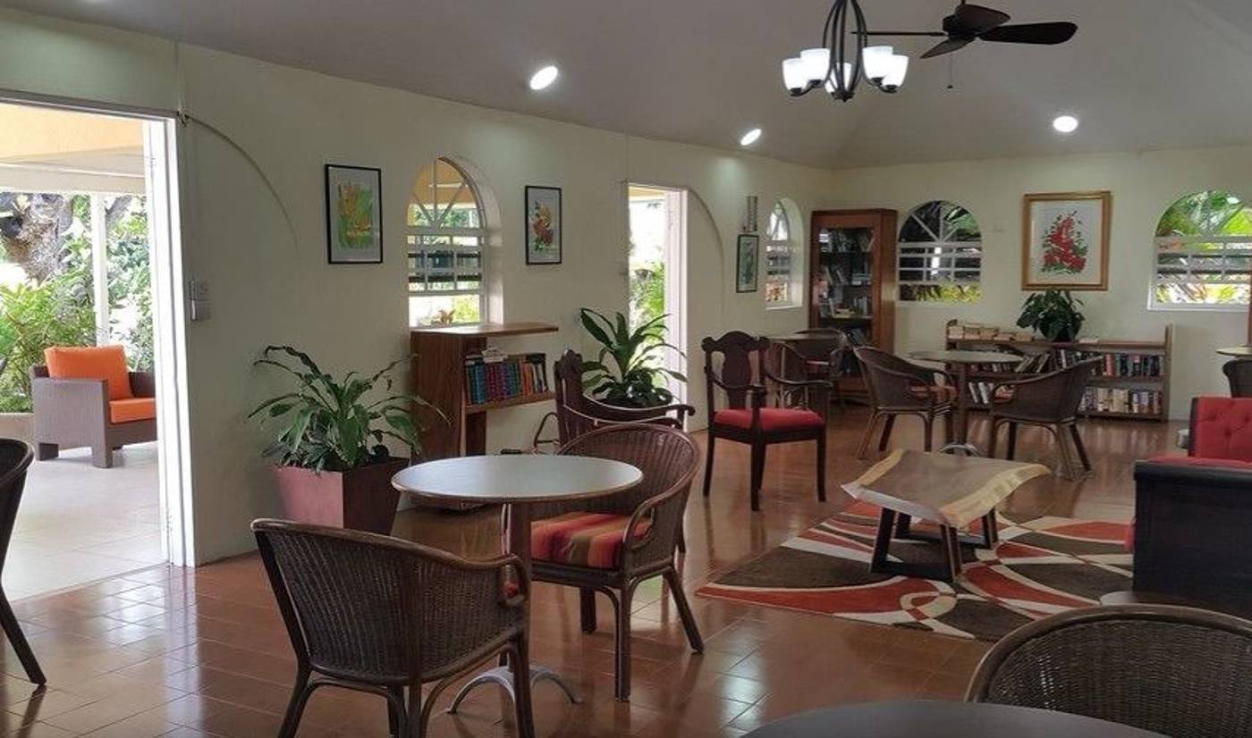 Blue-Horizons-Garden-Resort-Lobby-26