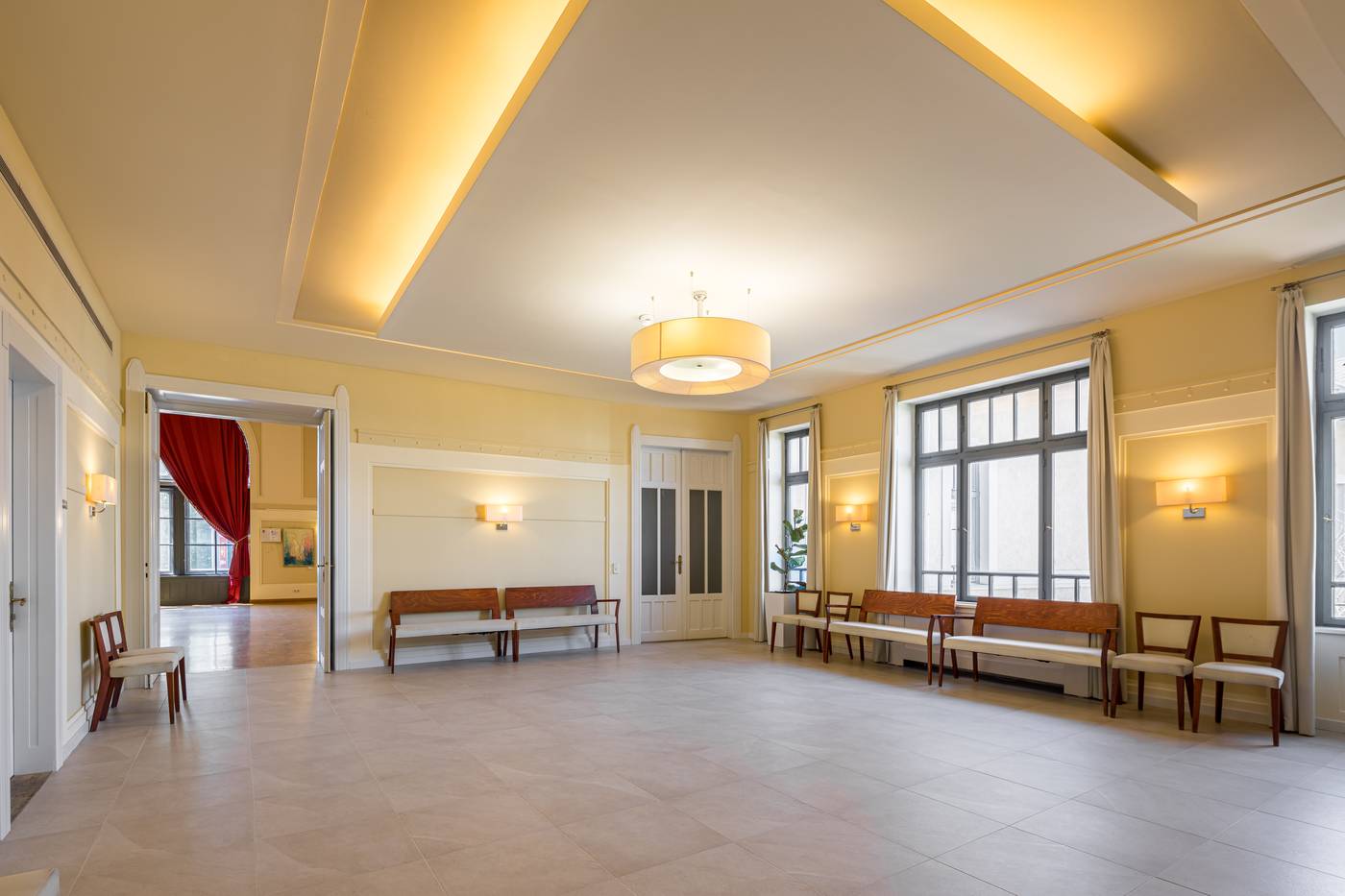 Queen-Elizabeth-Hotel-Conferences-1