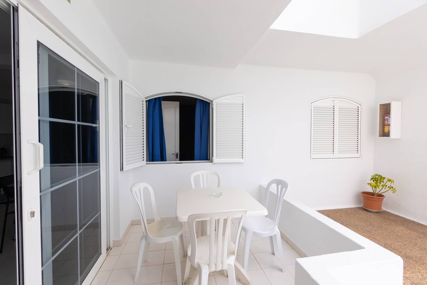 Vista-Mar-Apartments-Room-51