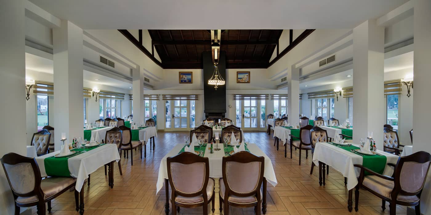 Crystal-Tat-Beach-Golf-Resort-And-Spa-Restaurant-42