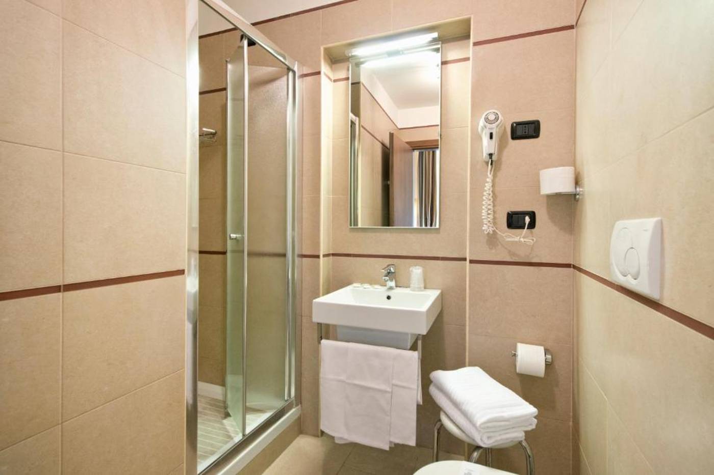 Hotel-Marco-Polo-Room-19