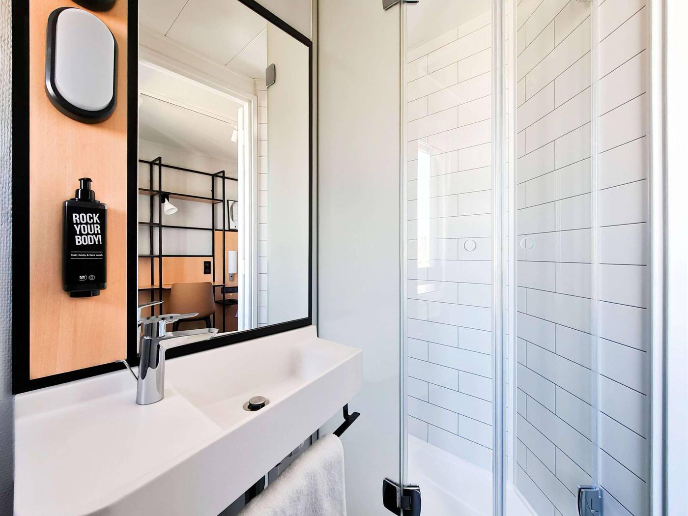 Ibis-Bastille-Opera-Room-48