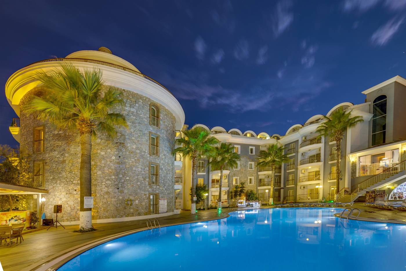 Alenz-Suite-Hotel-General-view-7