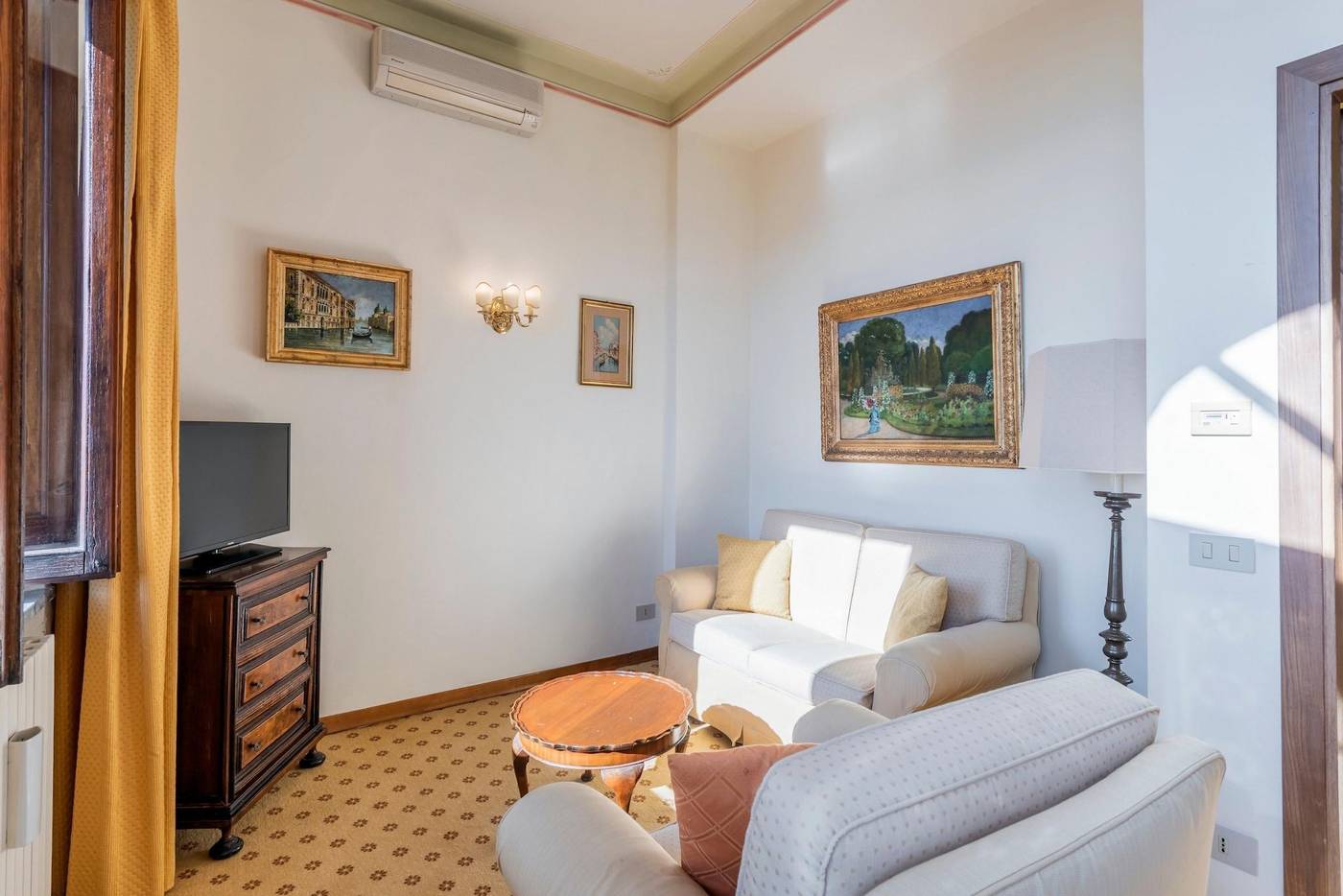 Relais-Vignale---Spa-Room-55