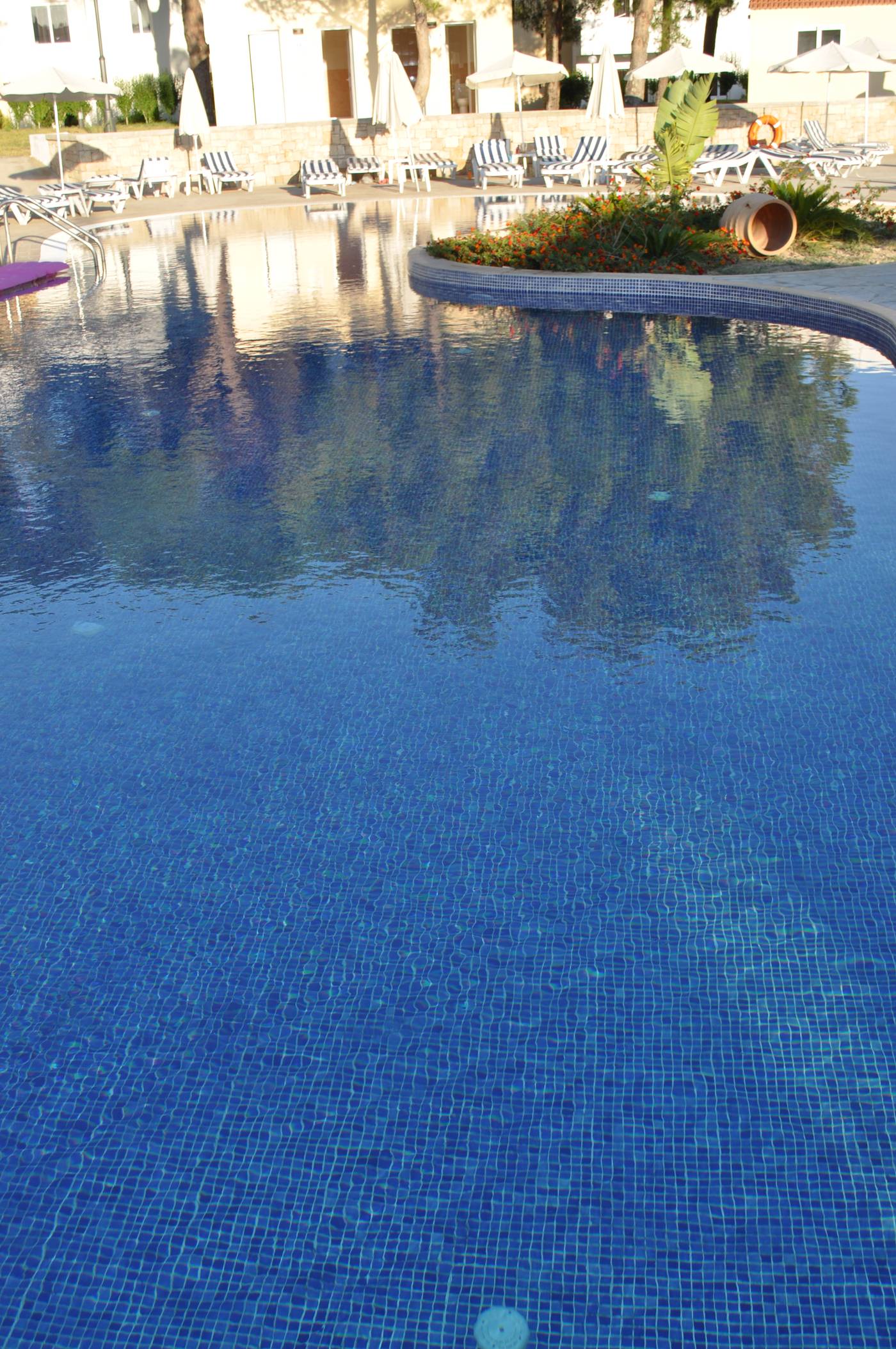 Matina-Pefkos-Aparthotel-Pool-15