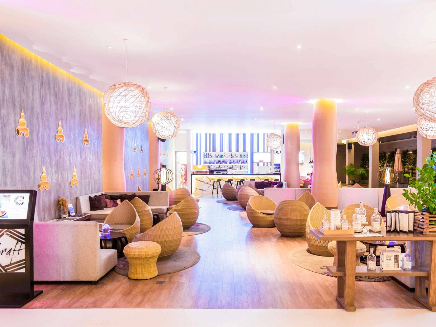 Grand-Mercure-Phuket-Patong-Bar-50