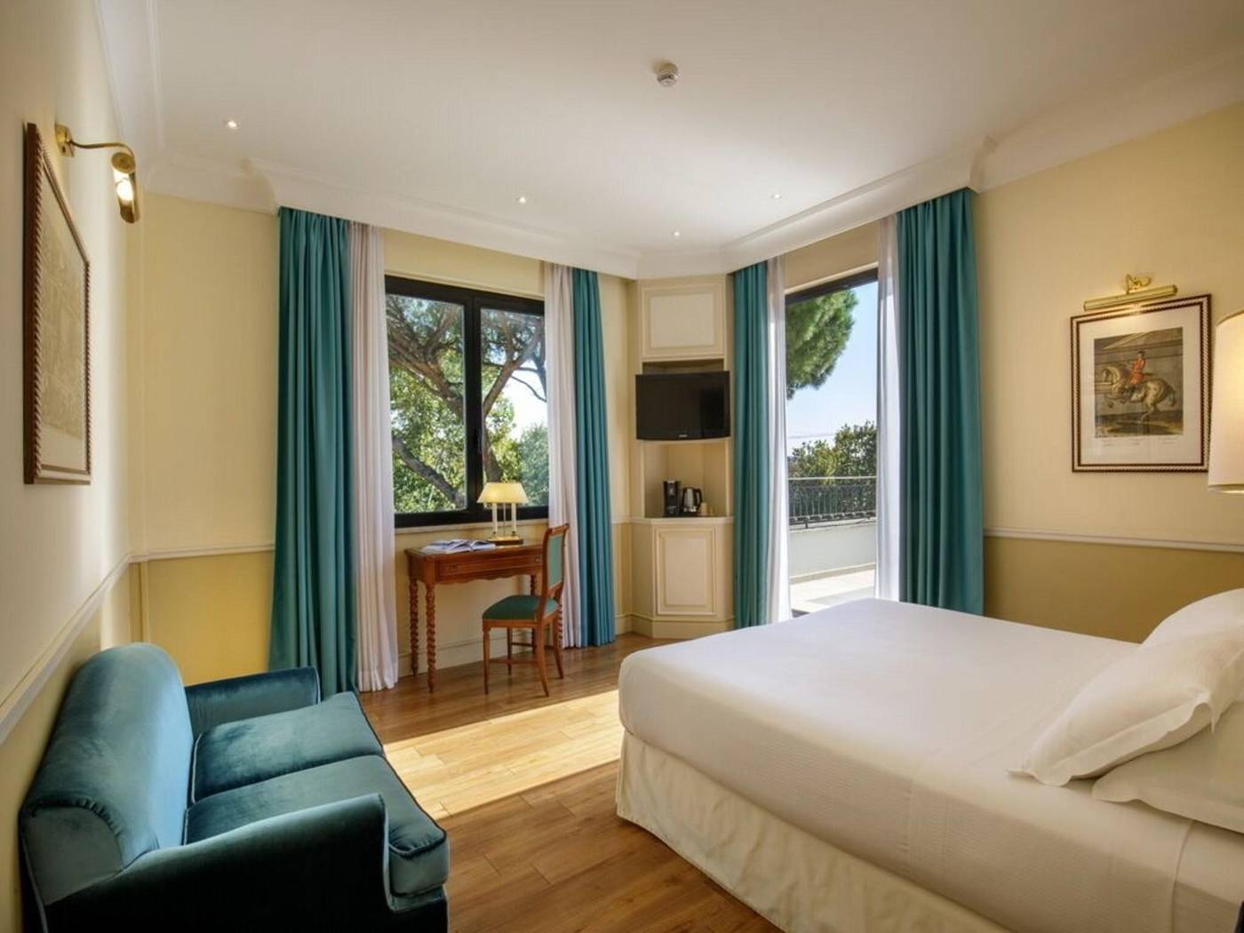 Hotel-Donna-Laura-Palace-Room-3