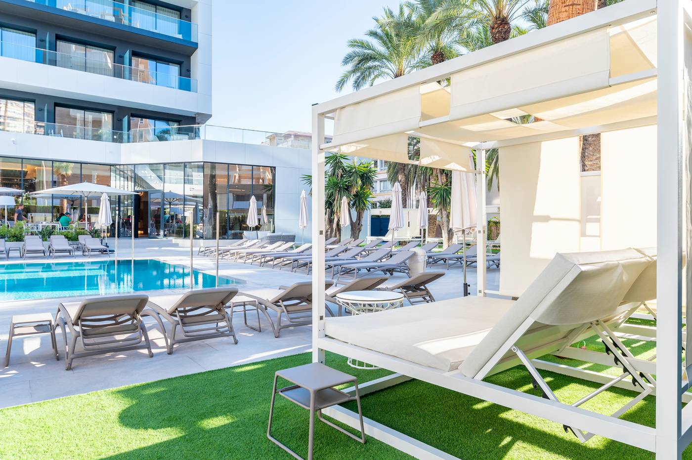 Port-Alicante--Playa-de-San-Juan-Pool-6