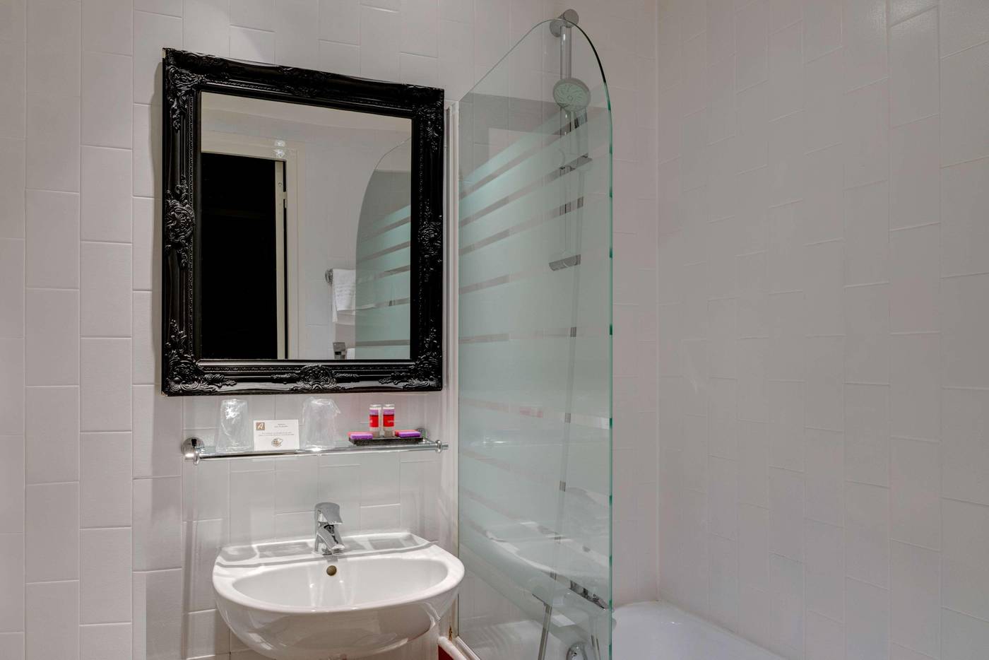 Astoria-Astotel-Room-40