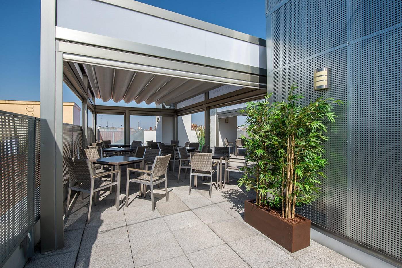 NeoMagna-Madrid-Terrace-38