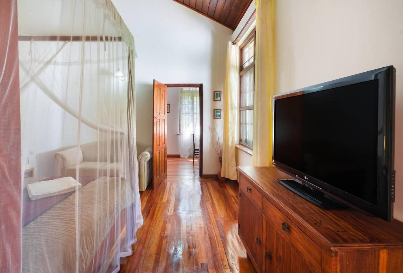 Sweet-Cinnamon-Room-17