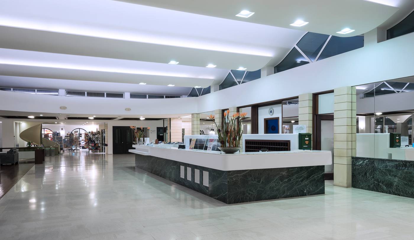 Apollo-Beach-Lobby-43