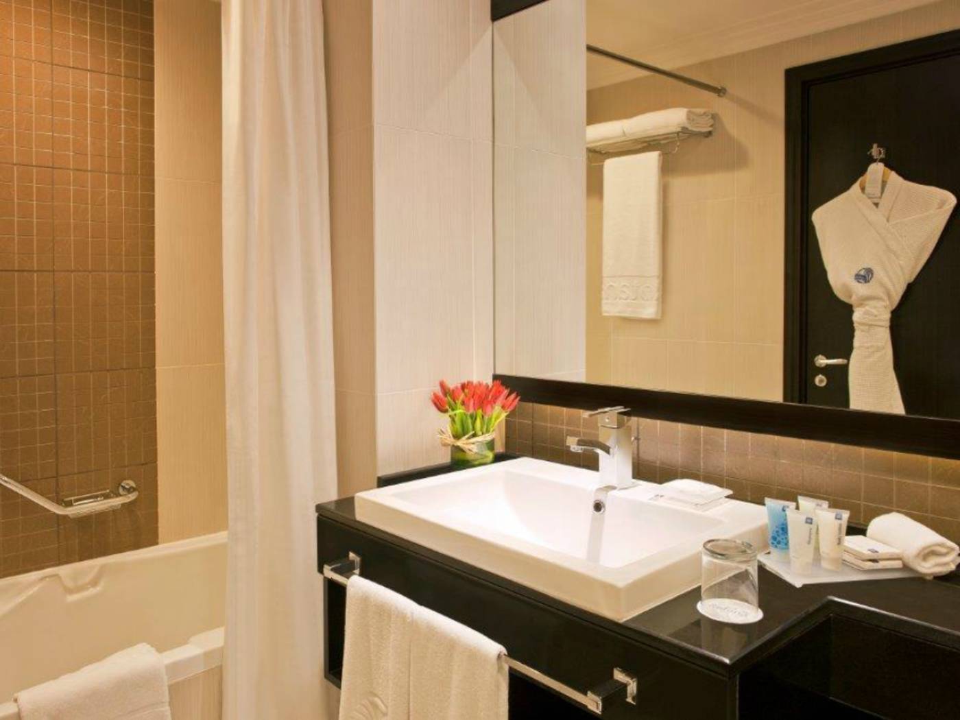 Towers-Rotana-Room-34