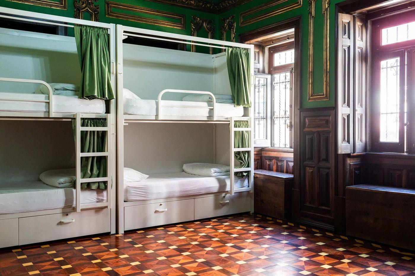 Sant-Jordi-Hostels-Lisbon-Room-5