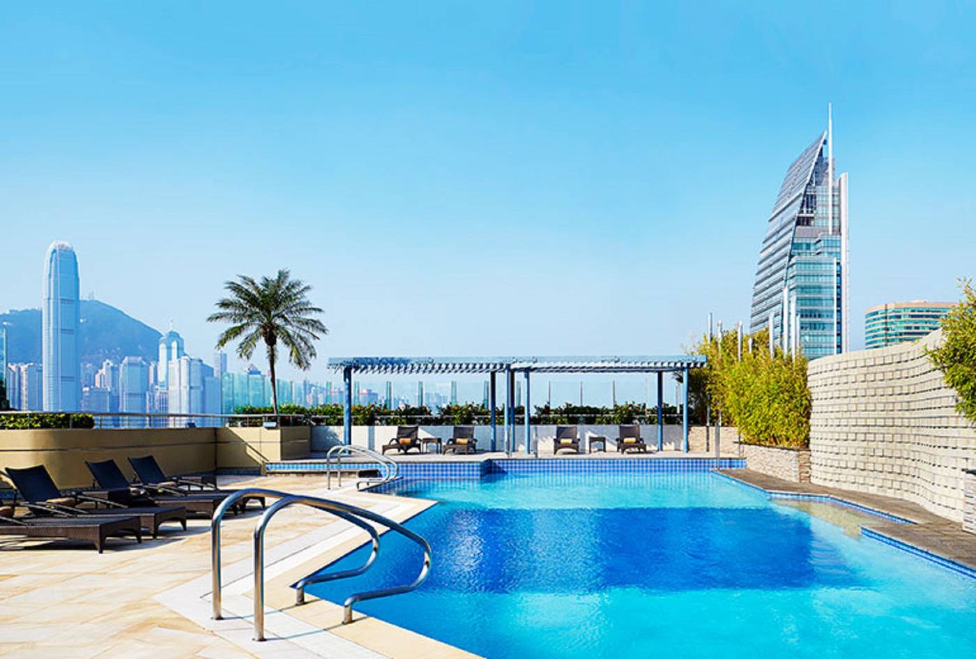 Sheraton-Hong-Kong-Hotel---Towers-Pool-89