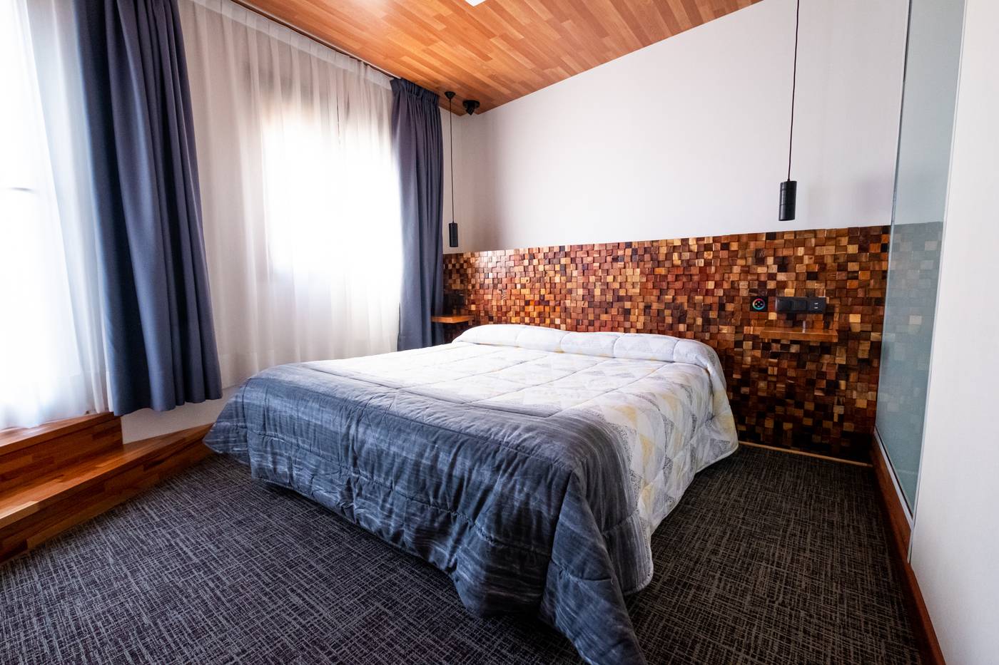 Far-Home-Bernabeu-Room-45