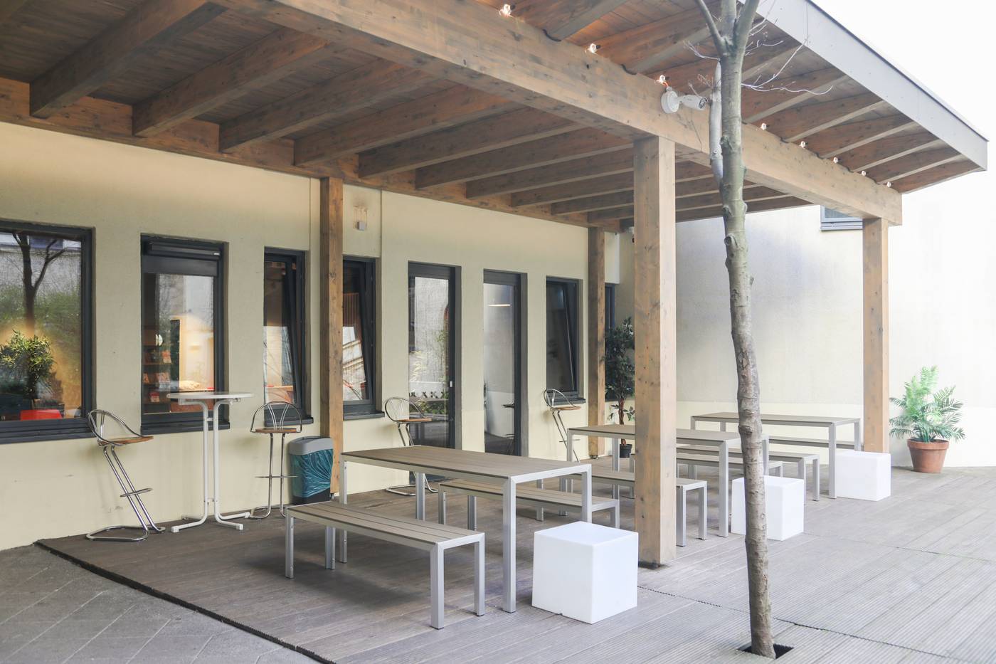 Acama-Kreuzberg-Hotel-Hostel-Terrace-38