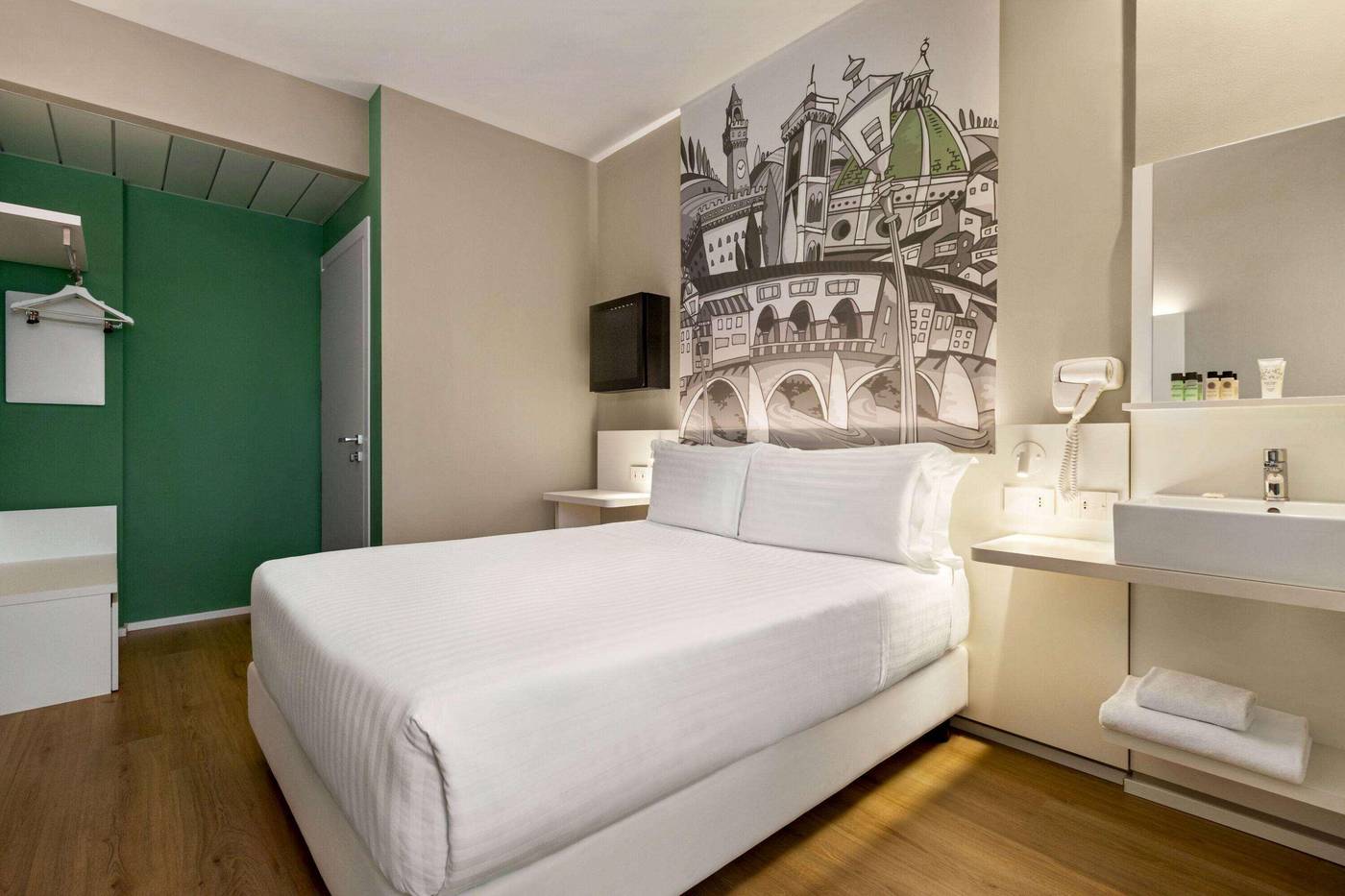 Wyndham-Garden-Florence-Room-6
