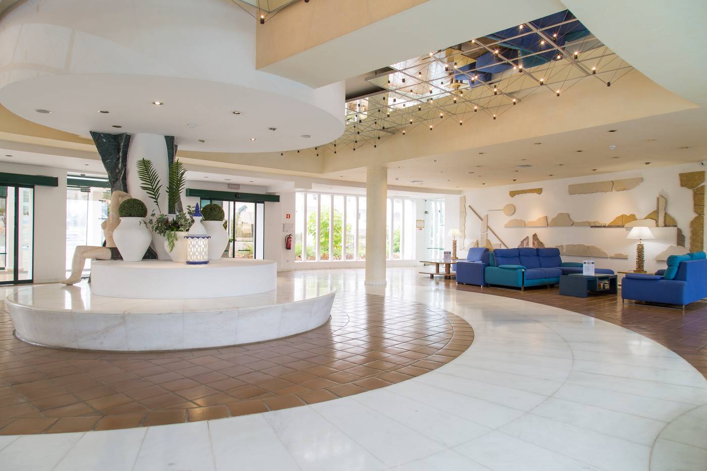 Ondamar-Hotel-Lobby-63