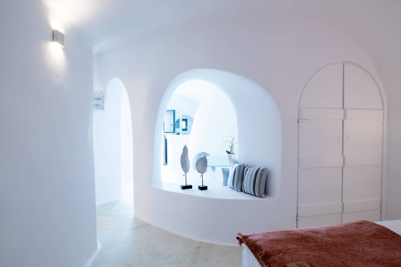 Heaven-s-Edge-Room-47