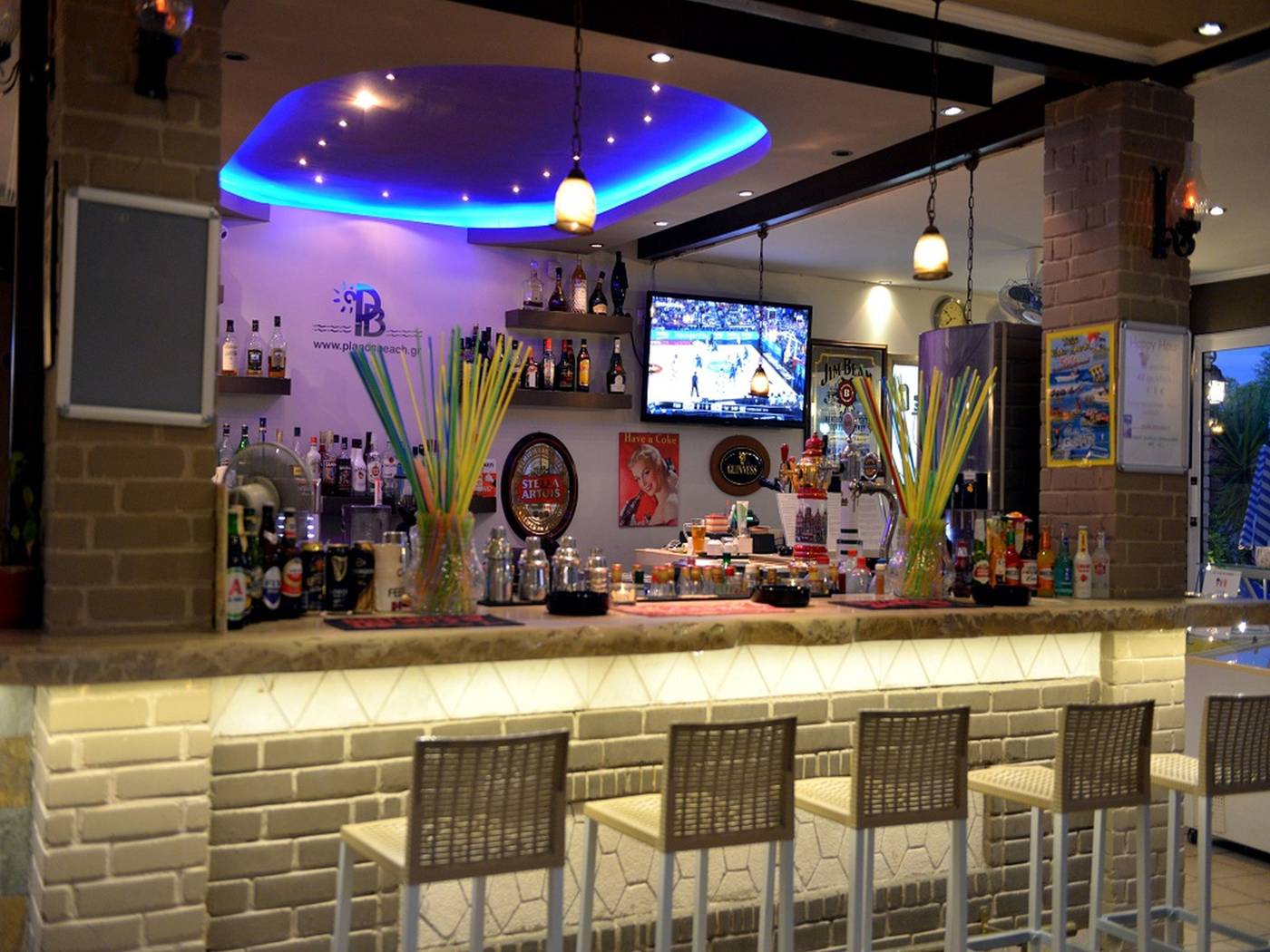 Planos Beach Aparthotel