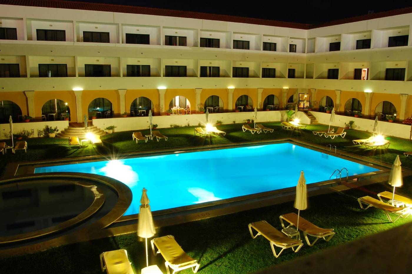 Dom-Fernando-Pool-33