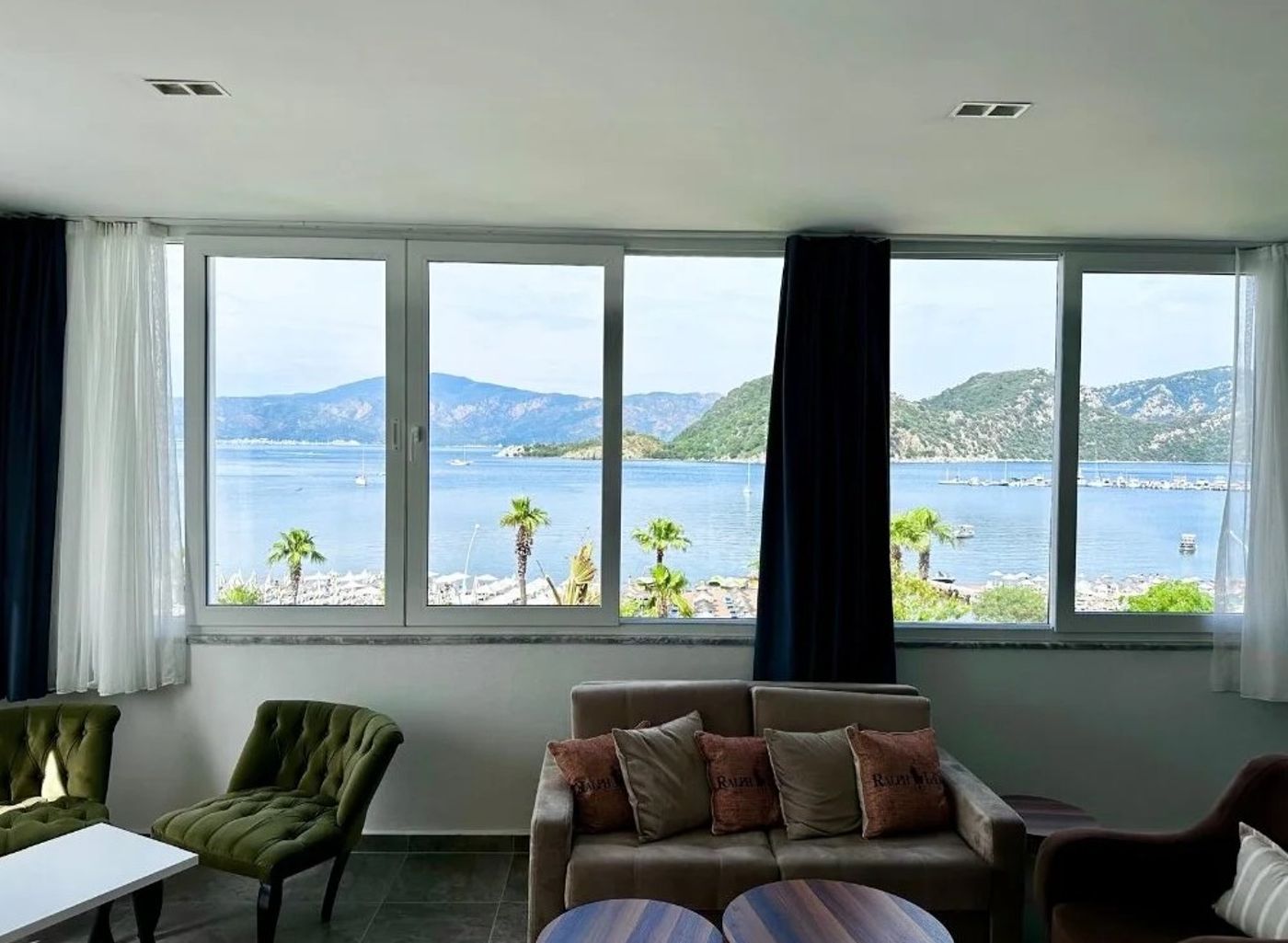 01.04.26 Casa Blanca Hotel 