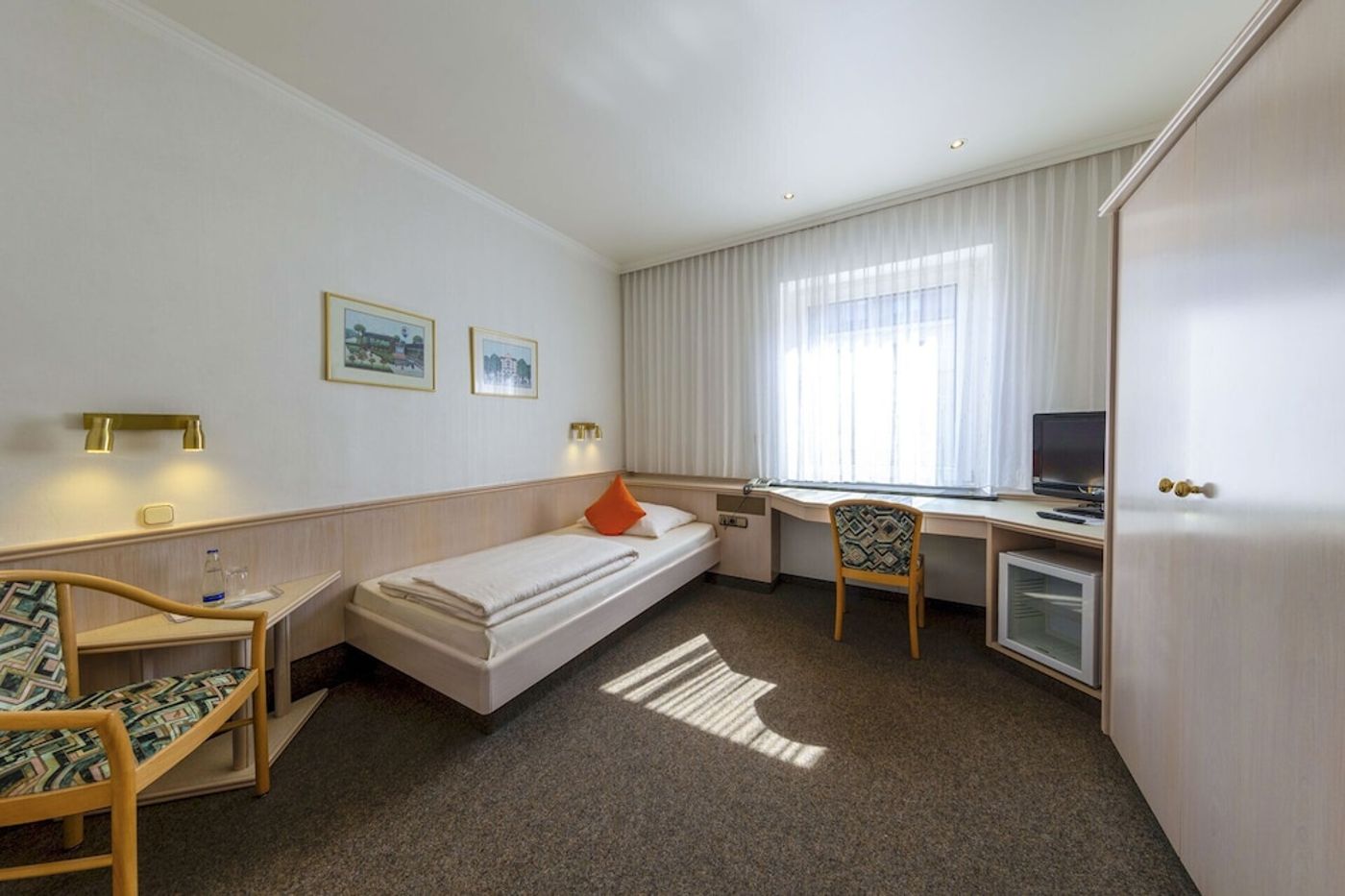 expedia-3163238-12