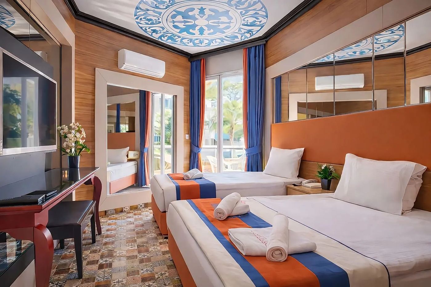 Nova Life Hotel