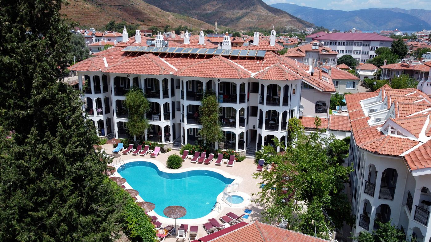 Kurt Apartments