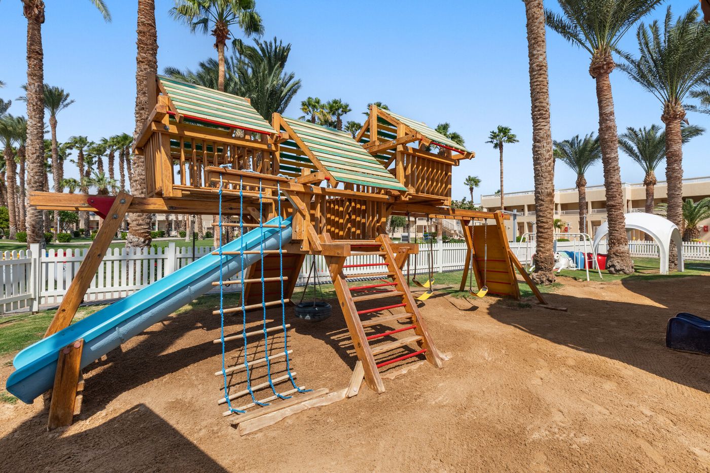  Beach Albatros Resort 30.01.