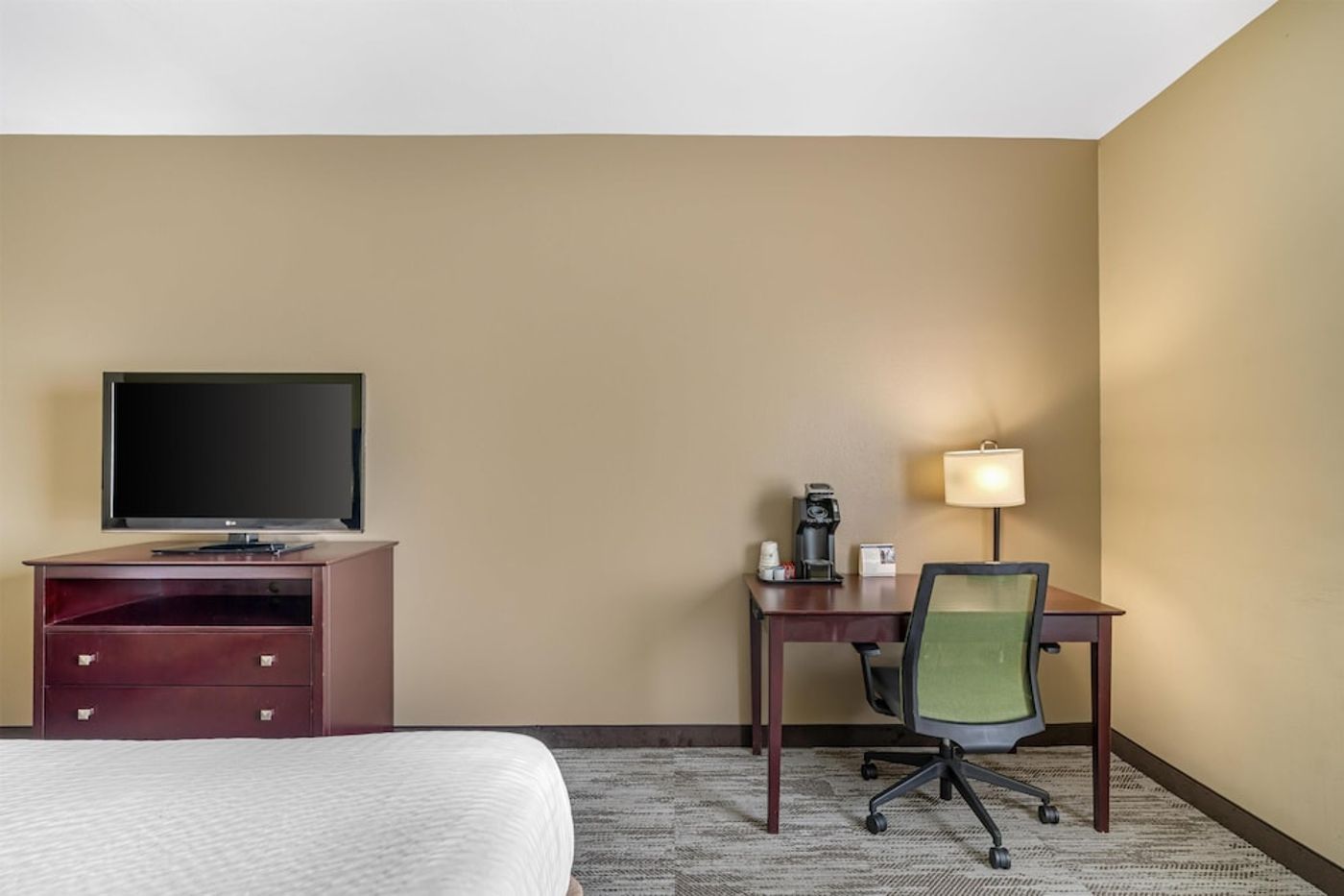 expedia-3165946-26