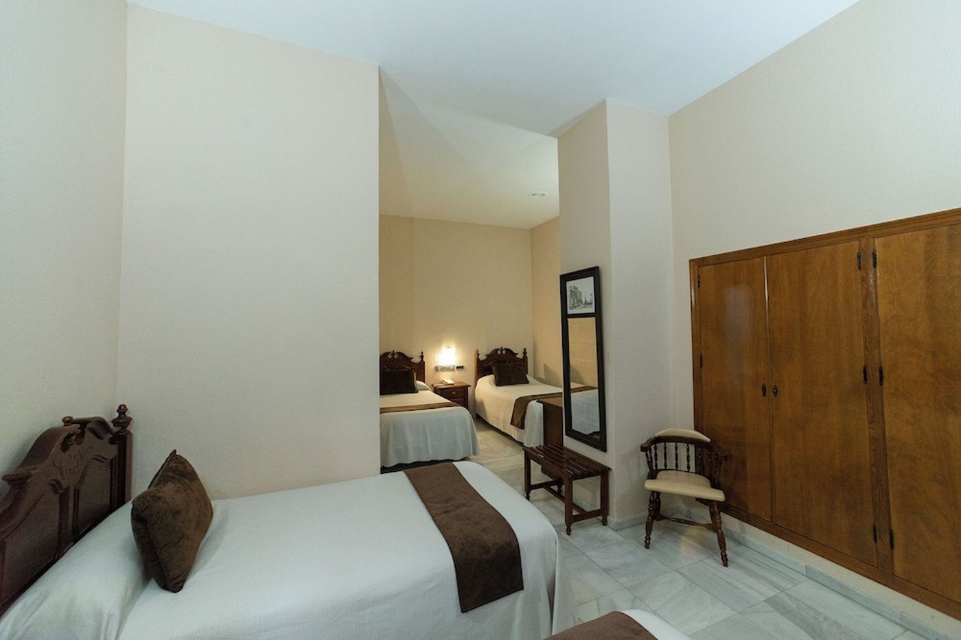 expedia-3161721-23