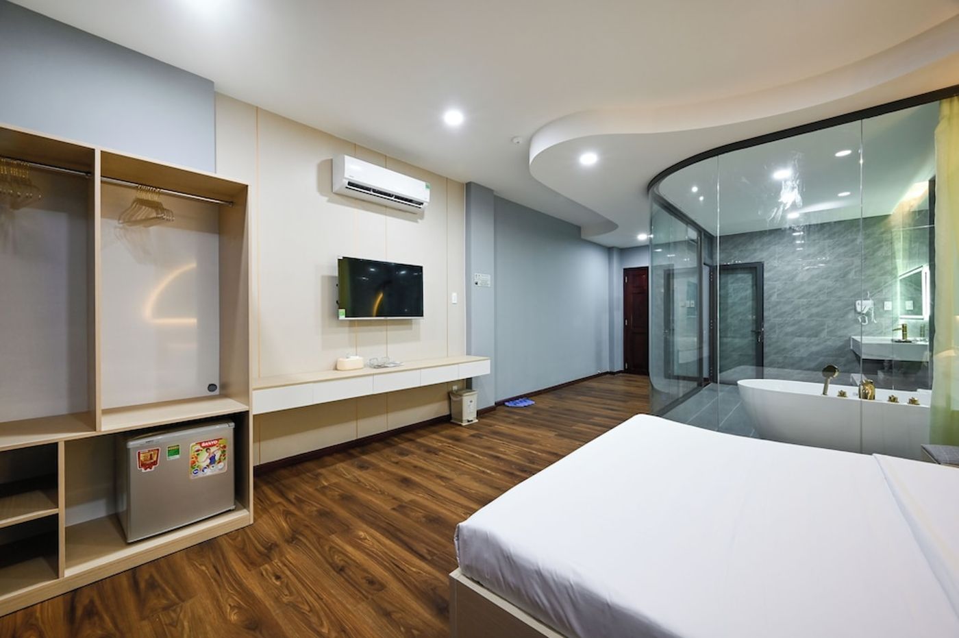 expedia-3163132-30
